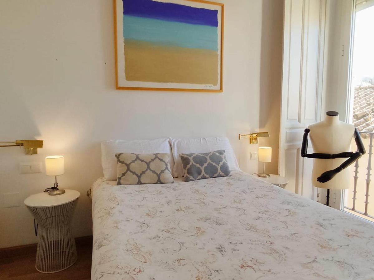 Homeyseville- Lovely In City Center, Parking Optional Apartamento Sevilla