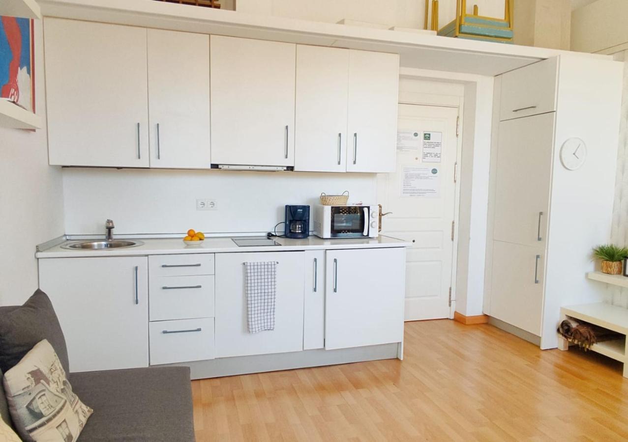 Homeyseville- Lovely In City Center, Parking Optional Apartamento