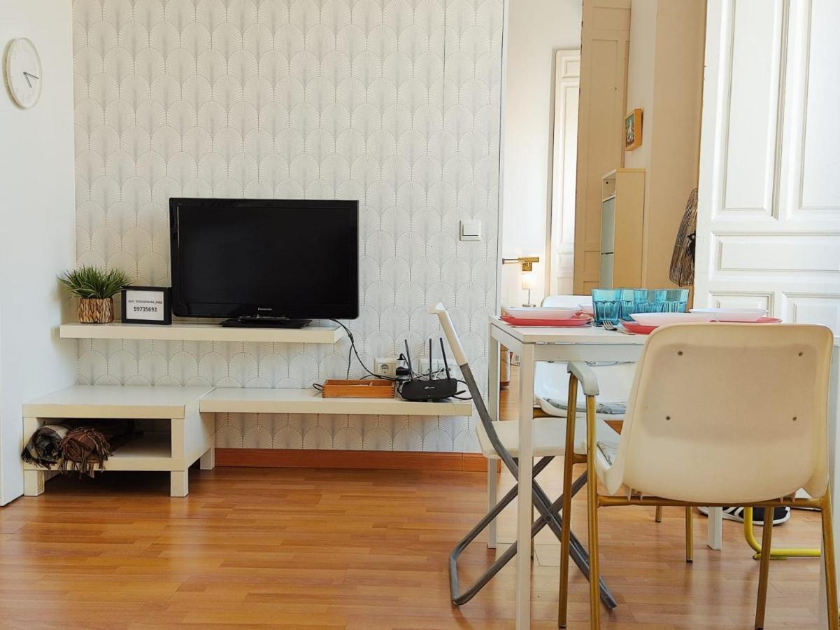 Apartamento Homeyseville- Lovely In City Center, Parking Optional *